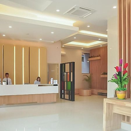 Hotel Mutiara Mitra Reddoorz Padangsidimpuan Exterior foto